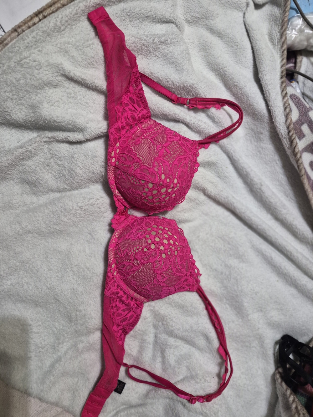 PINK Victoria's Secret Hot Pink Lace Underwire Bra